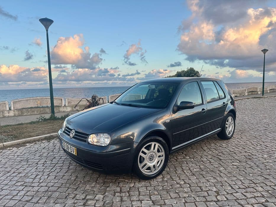 Volkswagen Golf 1.4 - 25 Anos - Muito Estimado