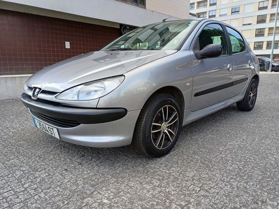 Peugeot  1.1 gasolina impecável Cidade Da Maia
