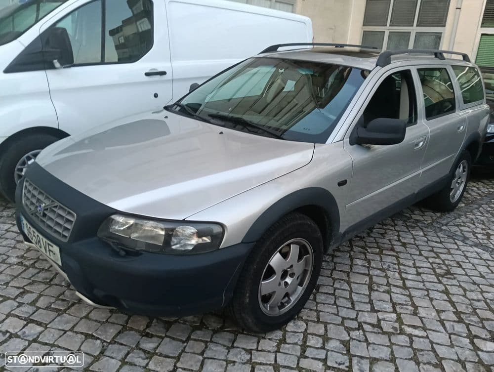 Volvo XC 70 D5 Nivel 3 Auto.