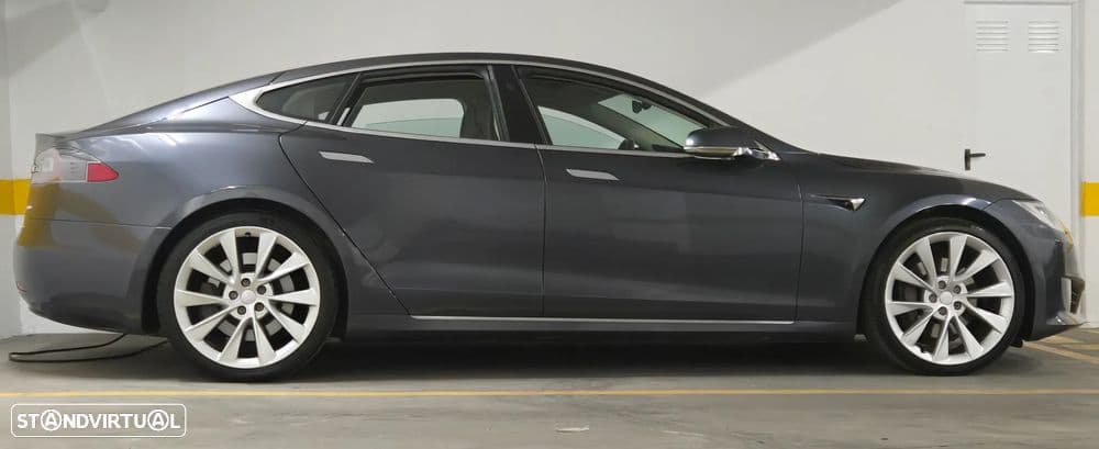 Tesla Model S Long Range